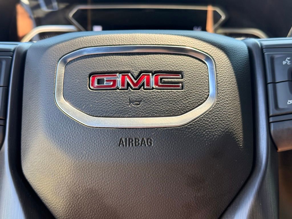 Used 2022 GMC Sierra 2500 AT4 w/ AT4 Premium Plus Package AWD/4WD image 17