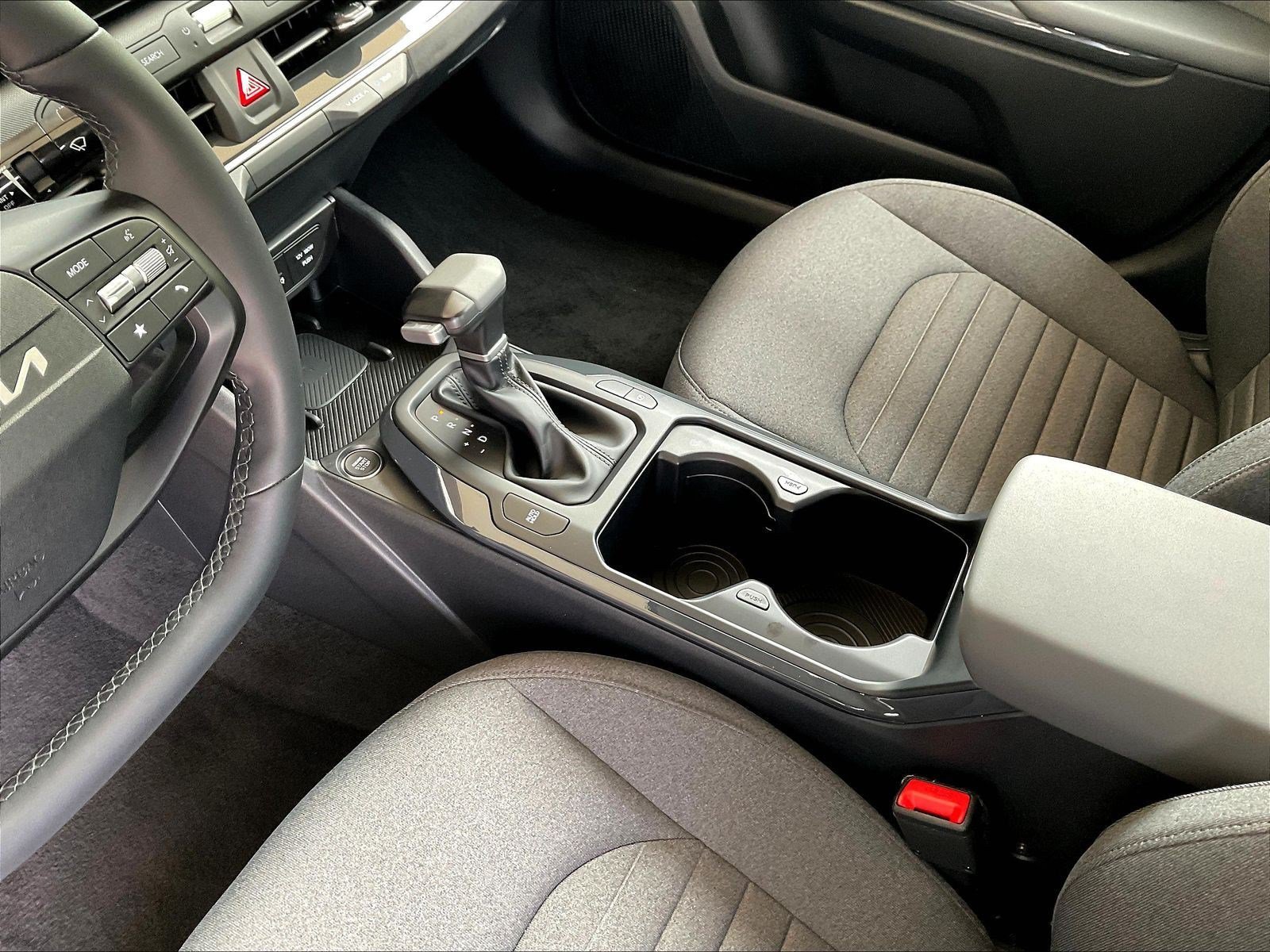 Used 2025 Kia K4 EX FWD image 17