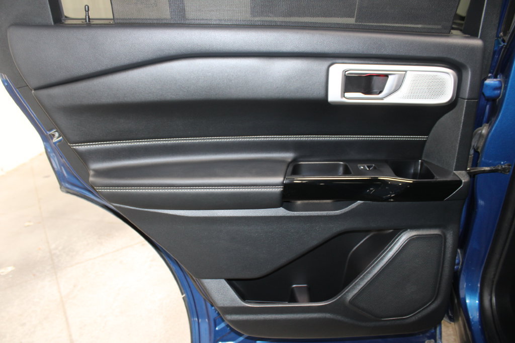 Used 2023 Ford Explorer ST w/ Equipment Group 401A AWD/4WD image 31