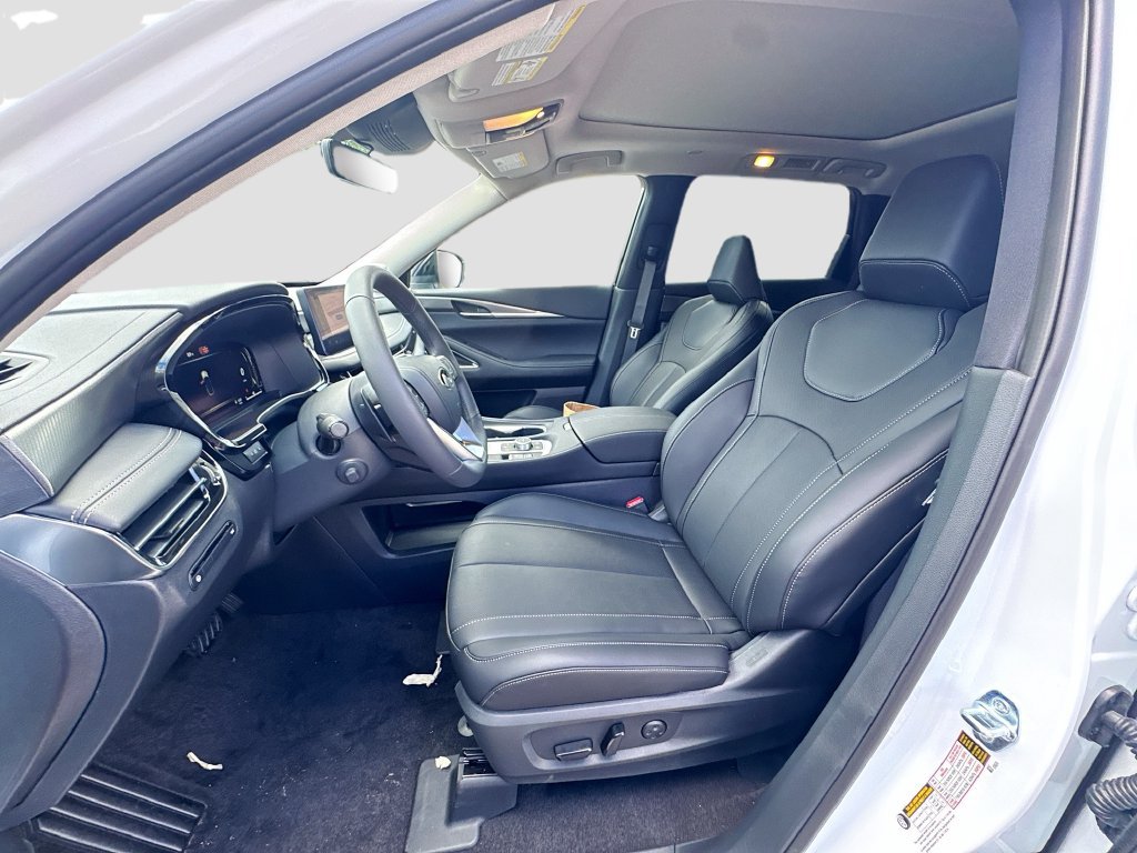 Used 2027 INFINITI QX60 Luxe w/ Cargo Package FWD image 23