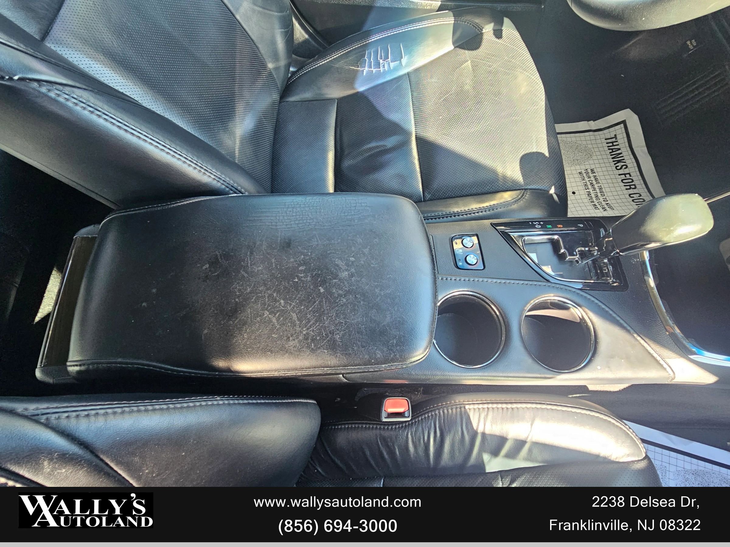 Used 2015 Toyota Avalon Limited FWD image 25