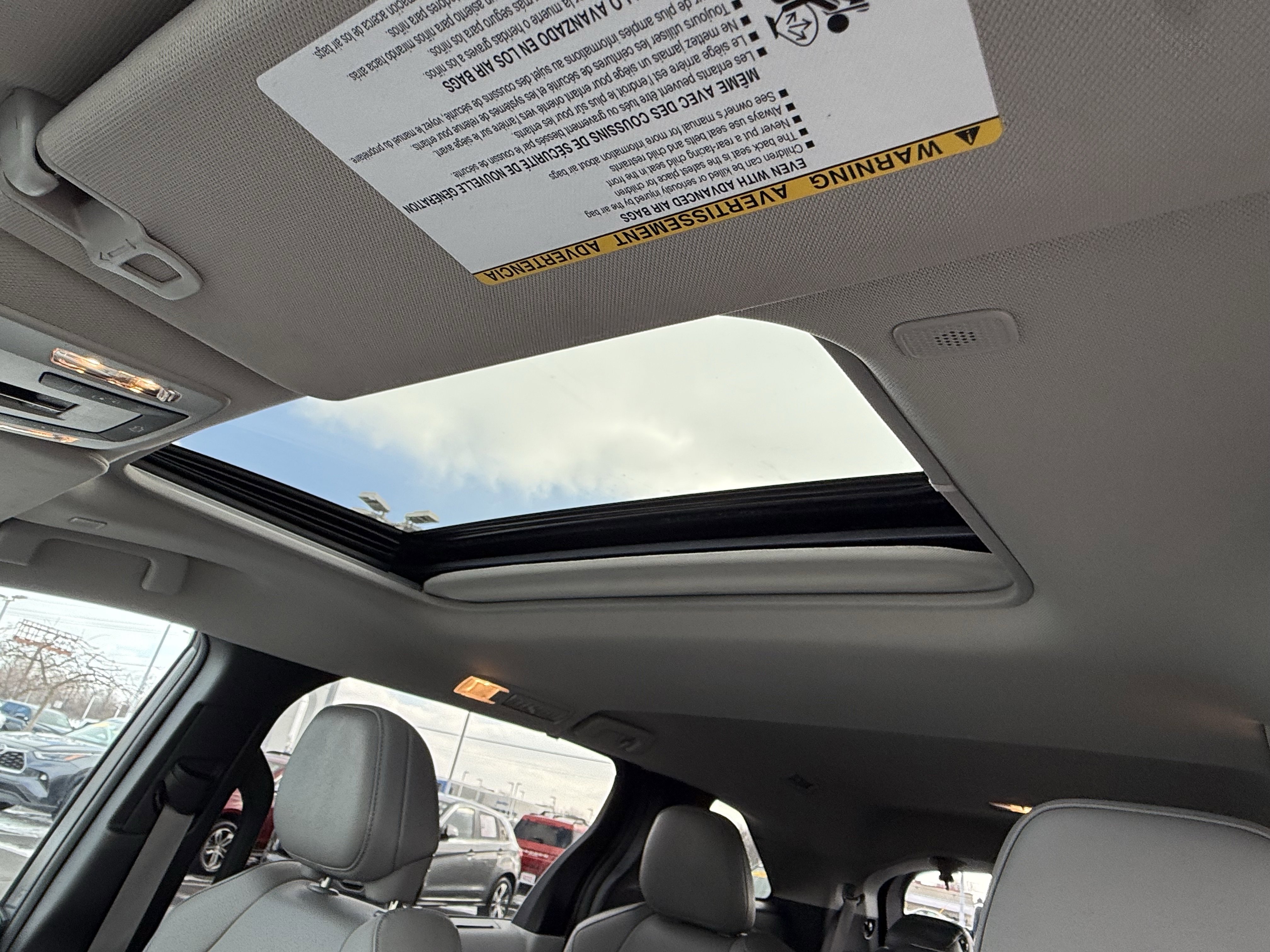 Used 2025 Toyota Sienna XLE image 14