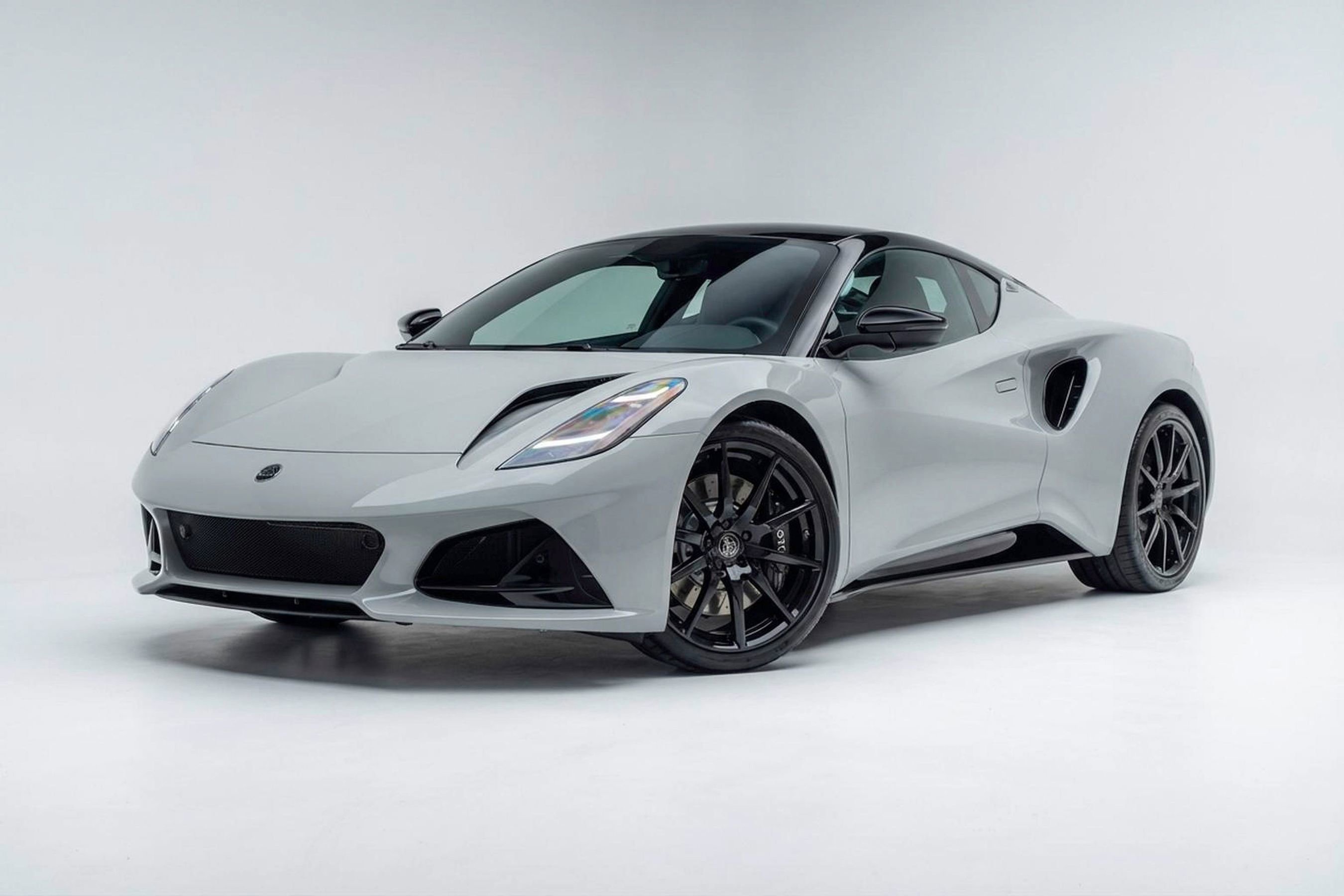 New 2025 Lotus Emira image 16