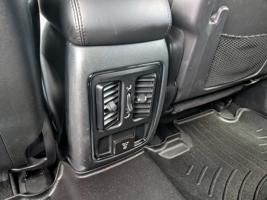 Used 2019 Jeep Grand Cherokee Altitude RWD image 32