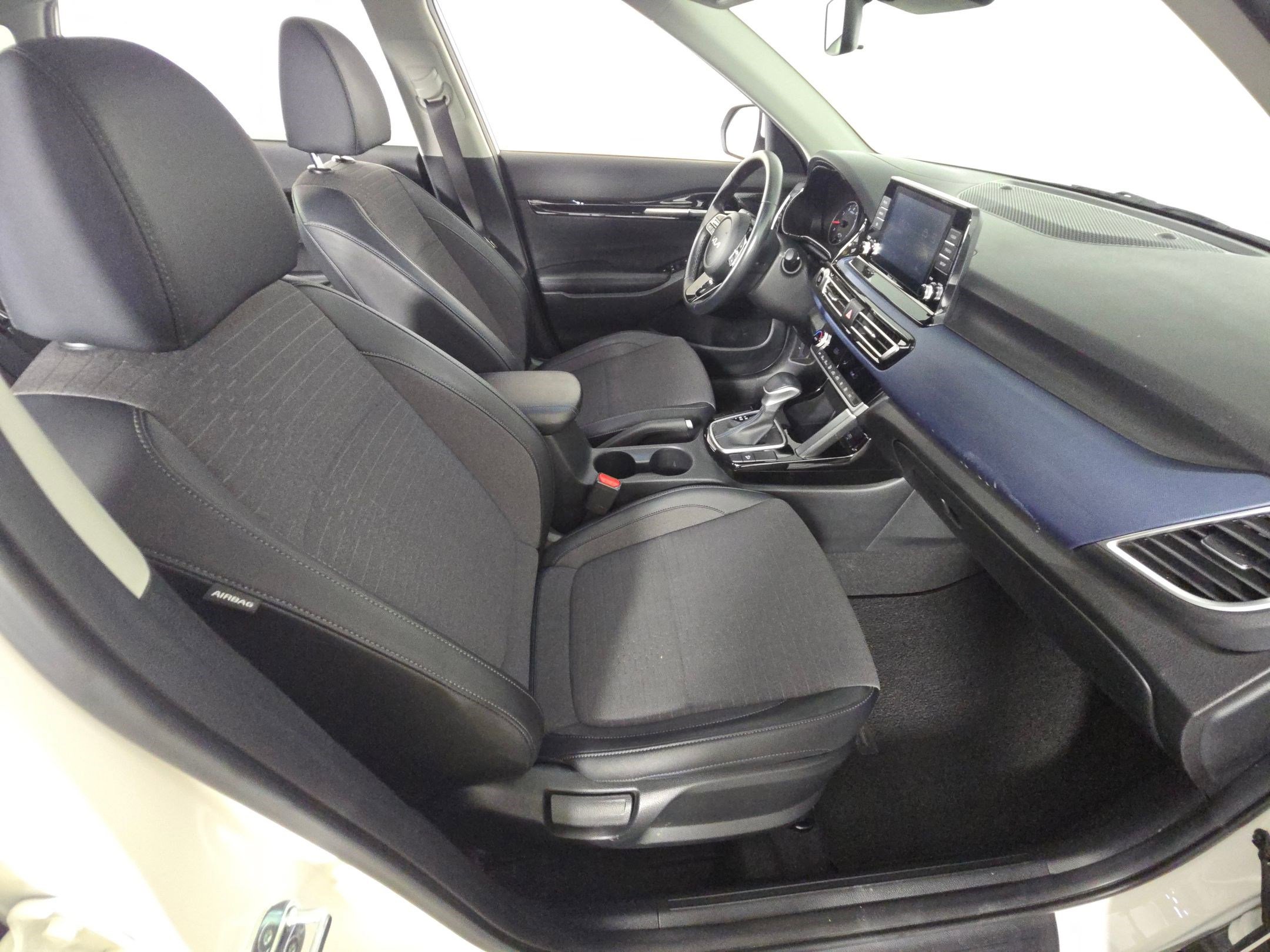 Used 2023 Kia Seltos S image 28