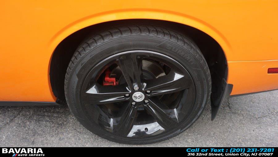 Used 2014 Dodge Challenger R/T image 31