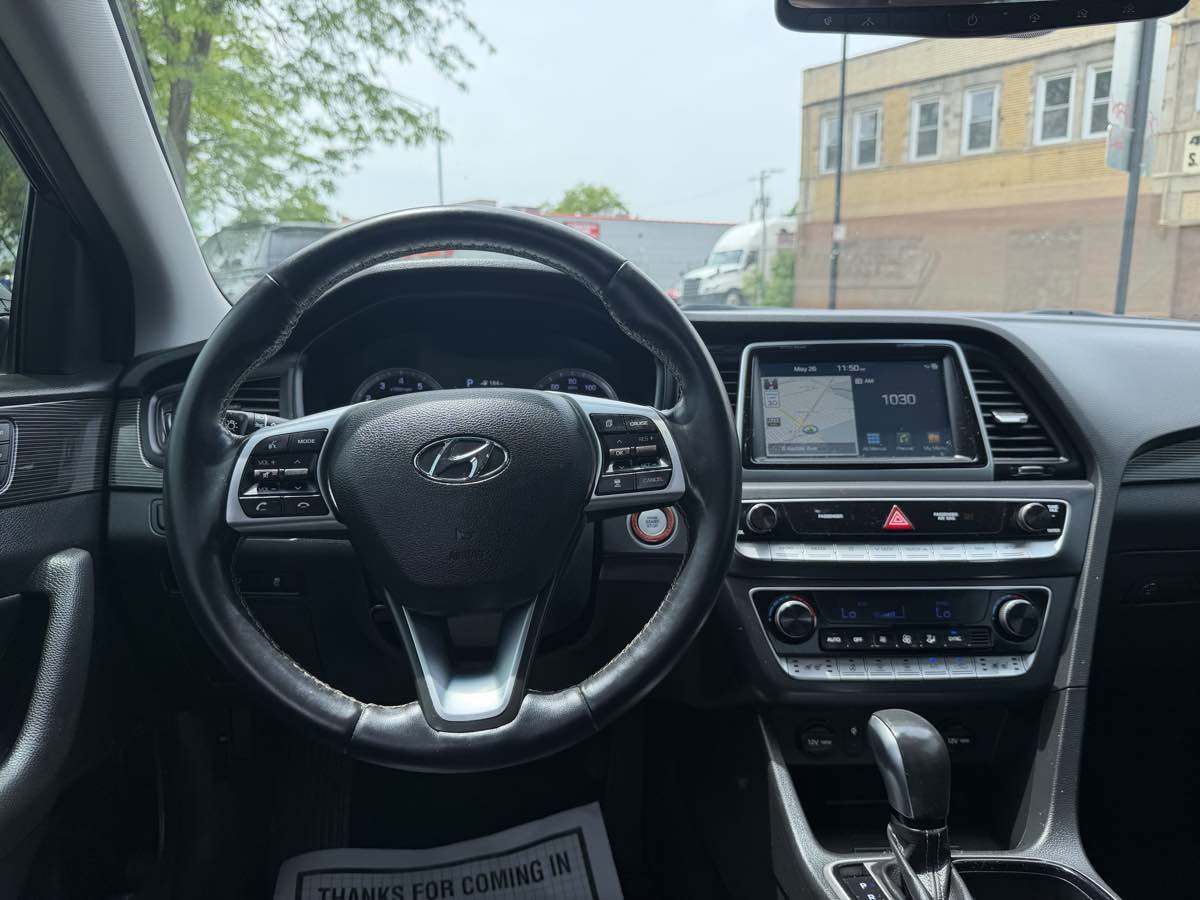 Used 2019 Hyundai Sonata Limited w/ Ultimate Package 04 FWD image 19