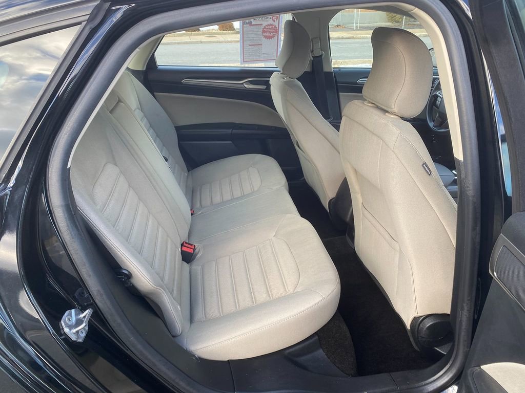 Used 2018 Ford Fusion S image 26