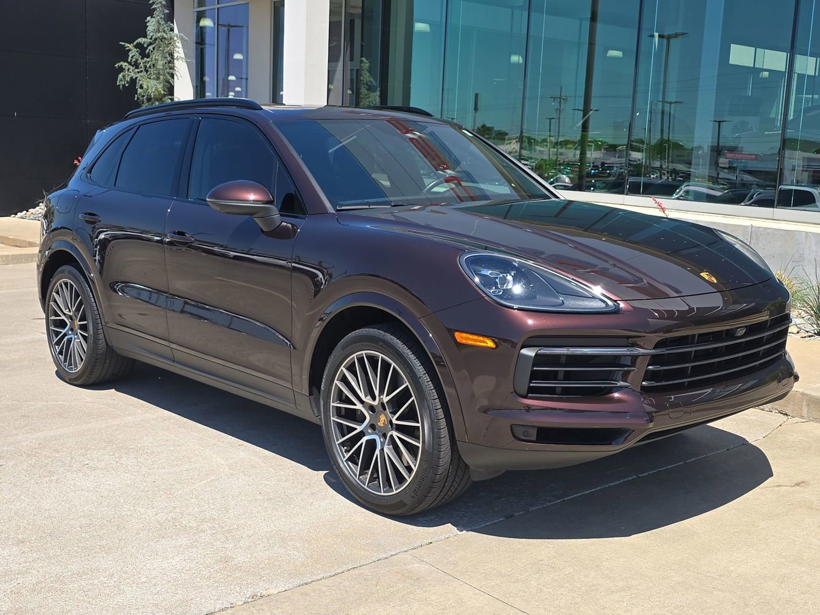Certified 2023 Porsche Cayenne AWD/4WD image 9