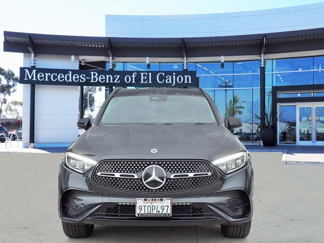 Used 2025 Mercedes-Benz GLC 300 image 2