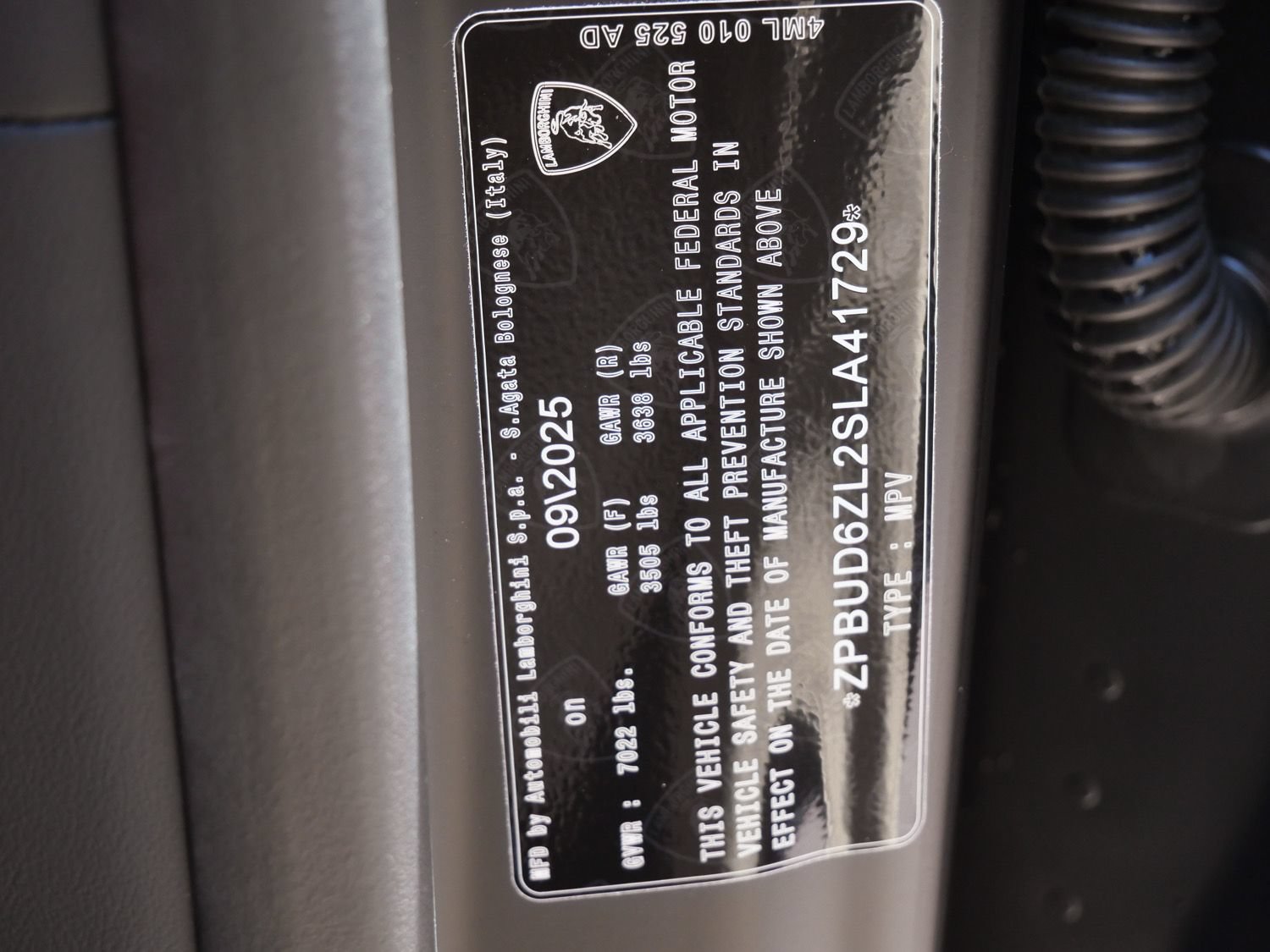 Used 2025 Lamborghini Urus S AWD/4WD image 27