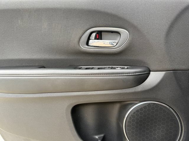 Used 2019 Honda HR-V EX image 17
