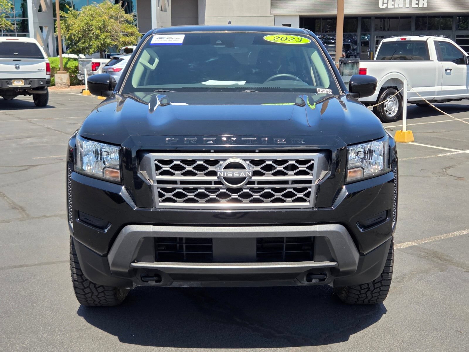 Used 2023 Nissan Frontier SV w/ Tow Package AWD/4WD image 8