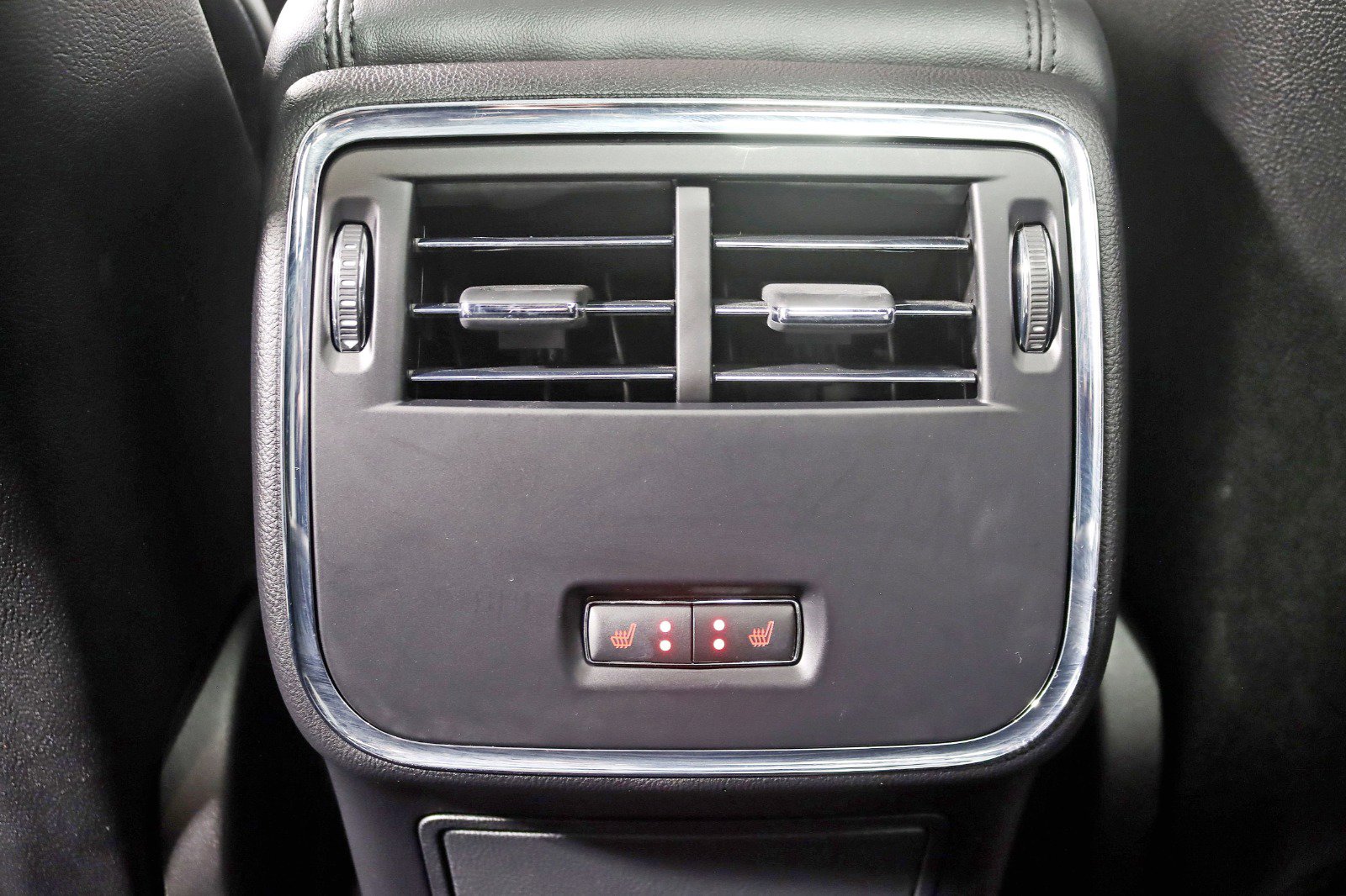 Used 2017 Lincoln Continental Select w/ Climate Package AWD/4WD image 23