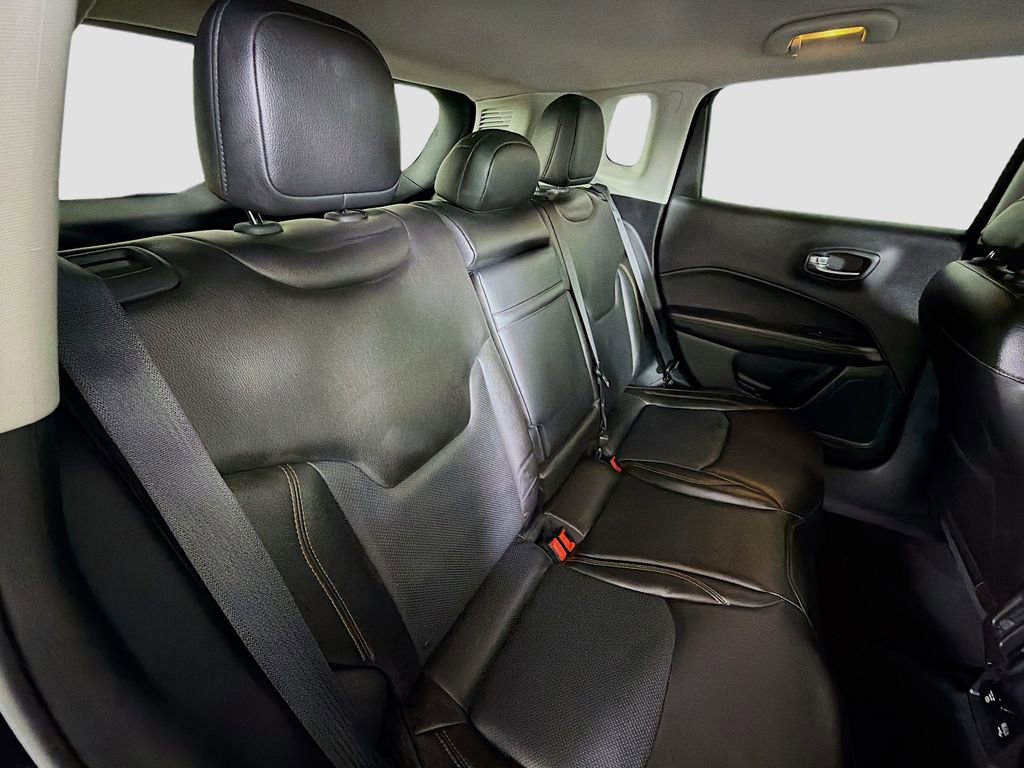 Used 2018 Jeep Compass Limited w/ Navigation Group image 28