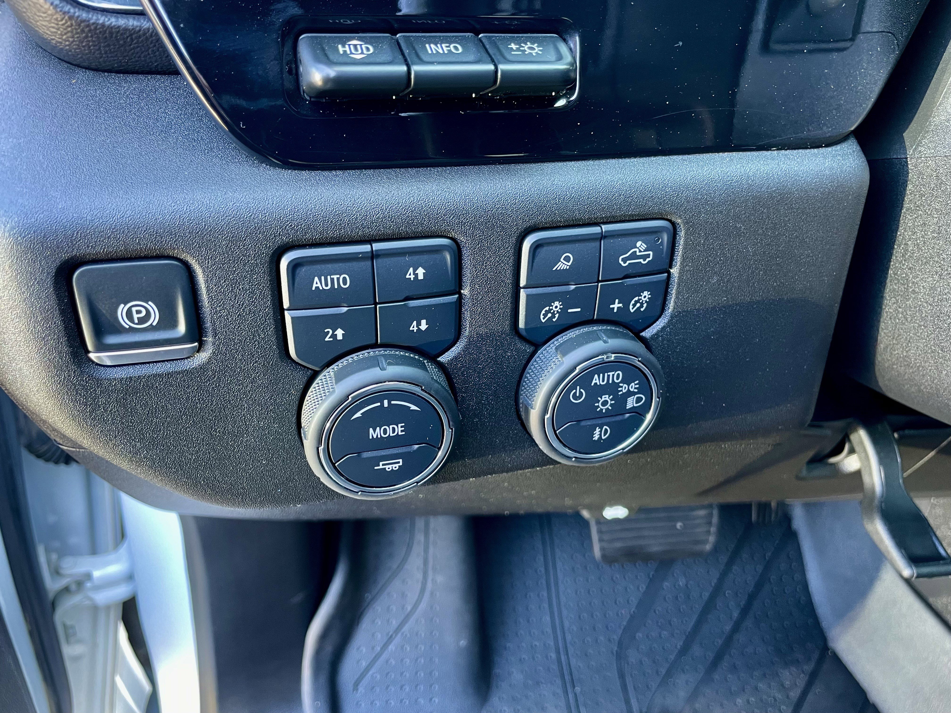 Used 2025 Chevrolet Silverado 2500 ZR2 w/ Technology Package AWD/4WD image 40
