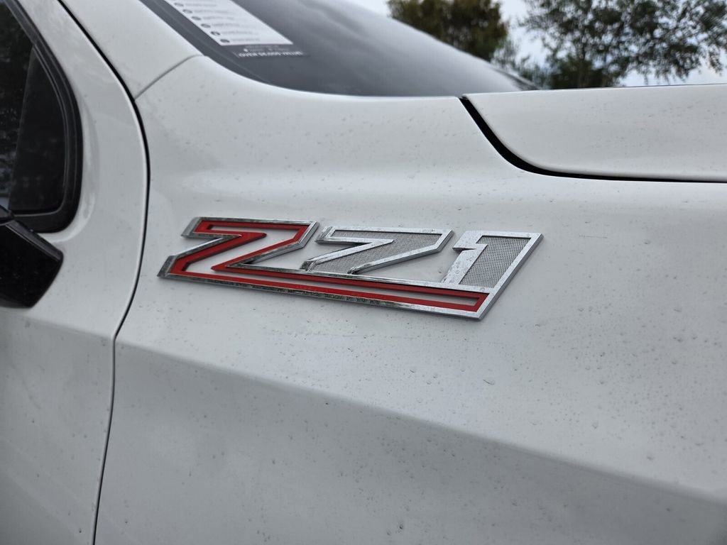 Used 2024 Chevrolet Suburban Z71 w/ Luxury Package image 3
