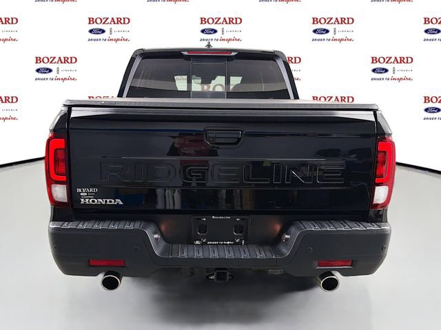 Used 2025 Honda Ridgeline Black Edition image 7