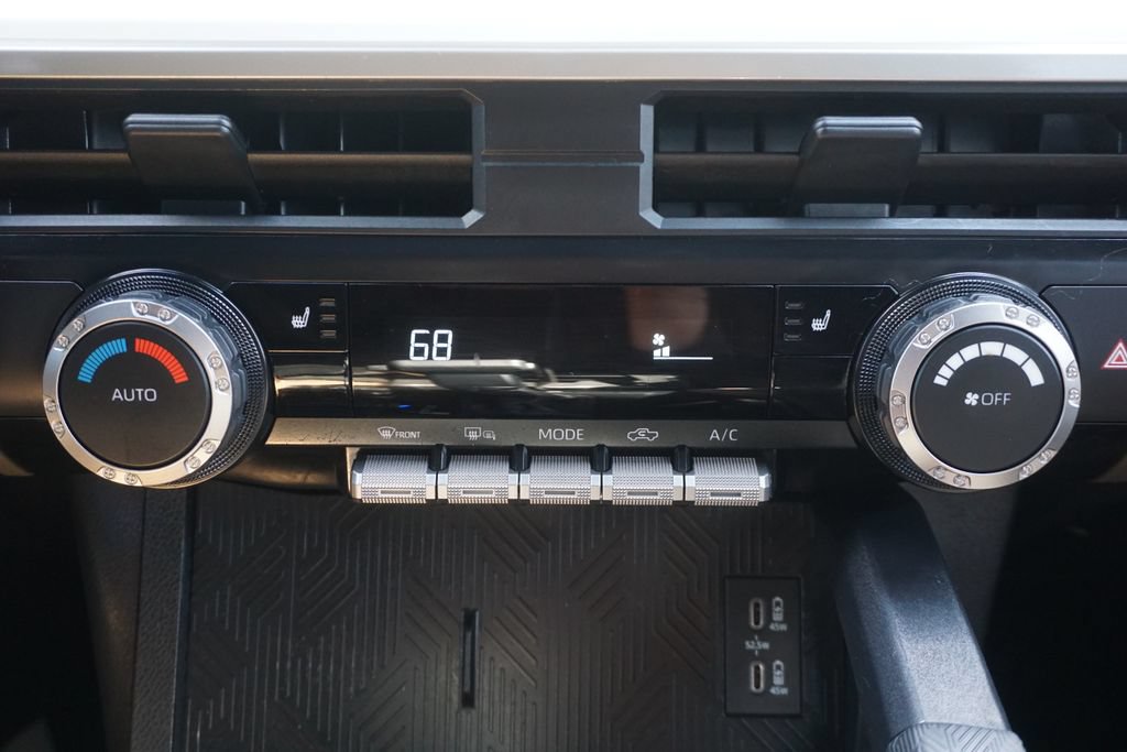 Certified 2024 Toyota Tacoma TRD Off-Road AWD/4WD image 12