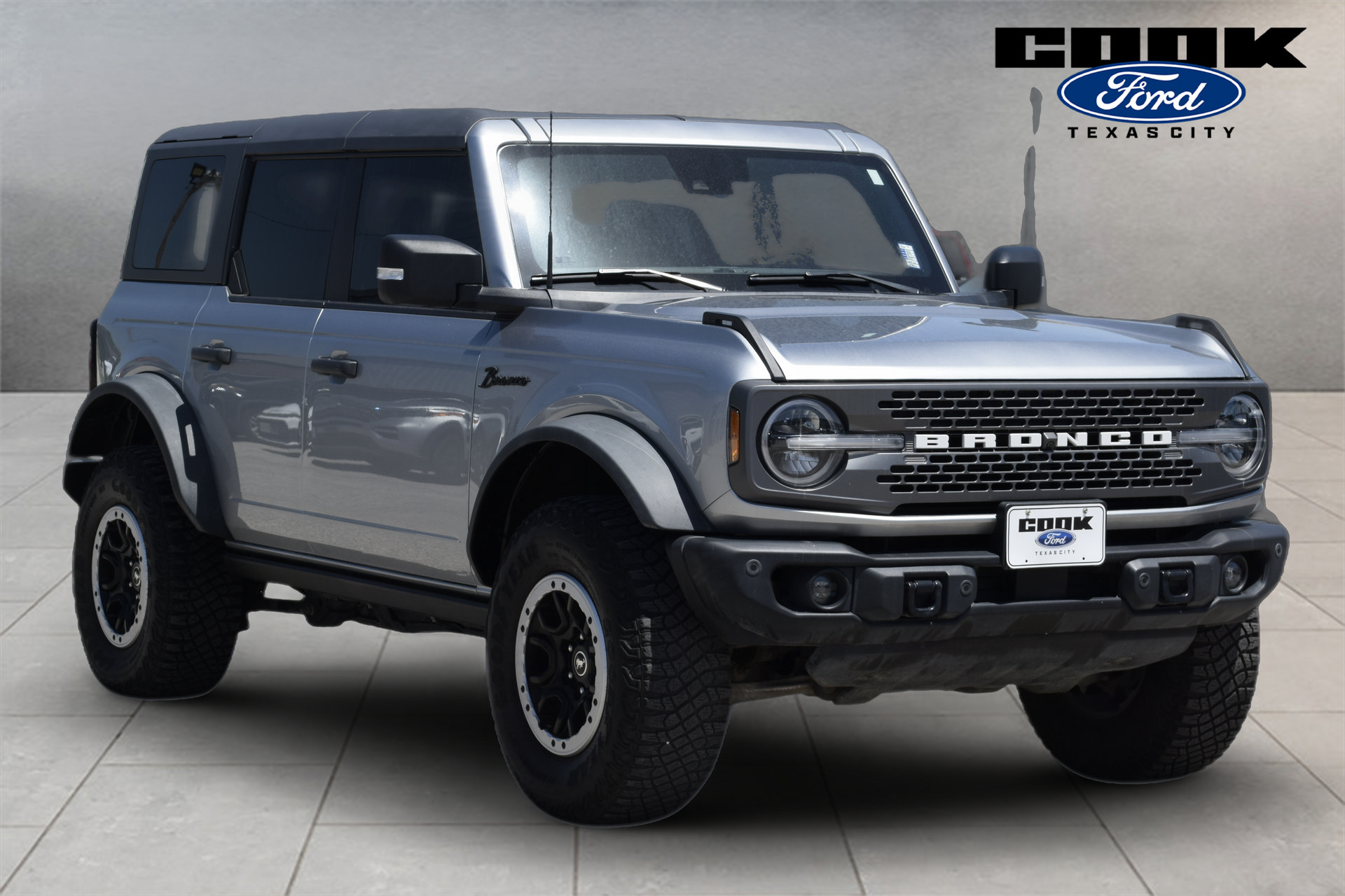Used 2023 Ford Bronco Badlands w/ Sasquatch Package AWD/4WD image 2