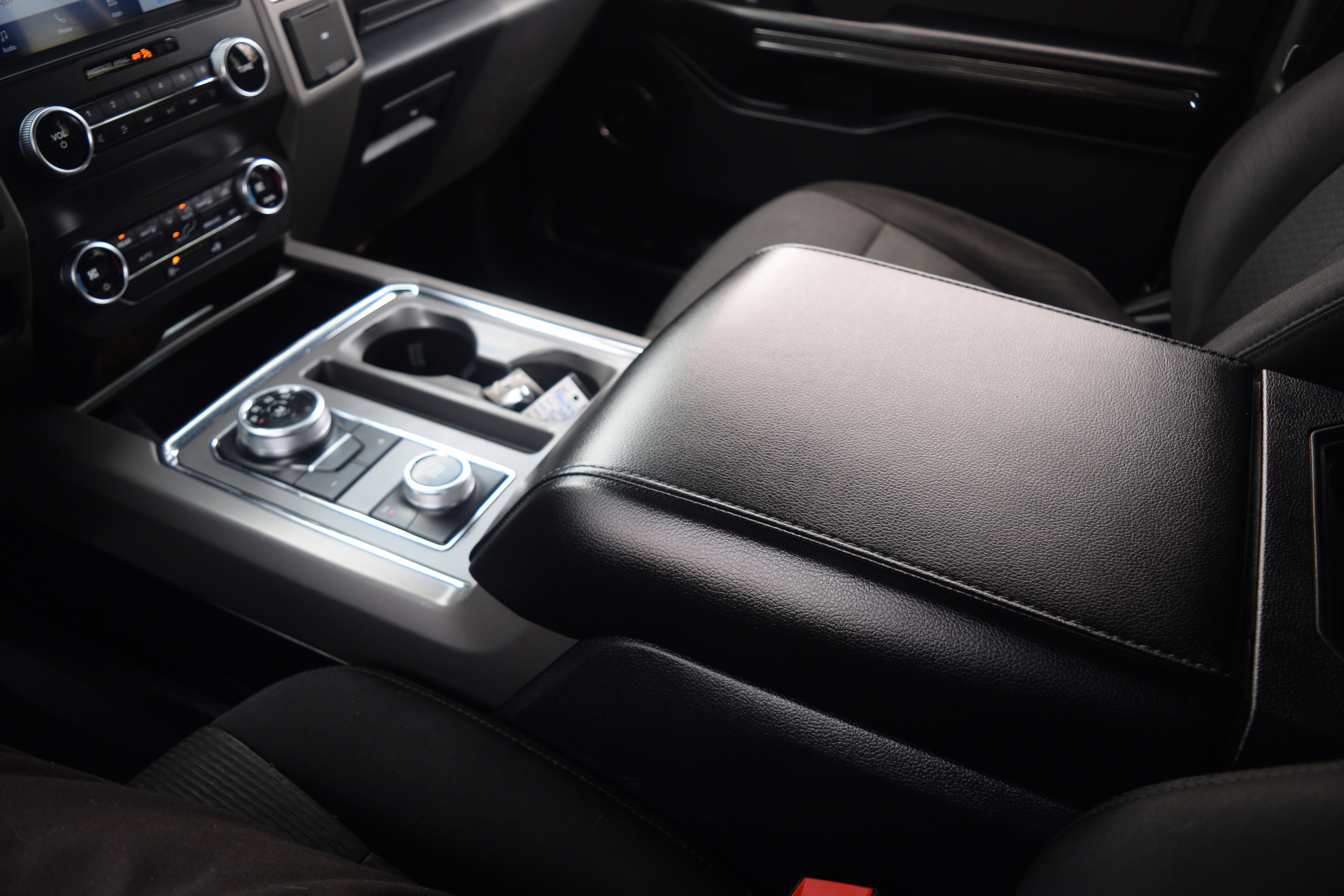 Used 2020 Ford Expedition XLT image 13