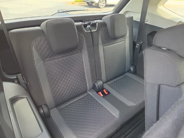 Used 2021 Volkswagen Tiguan S FWD image 18