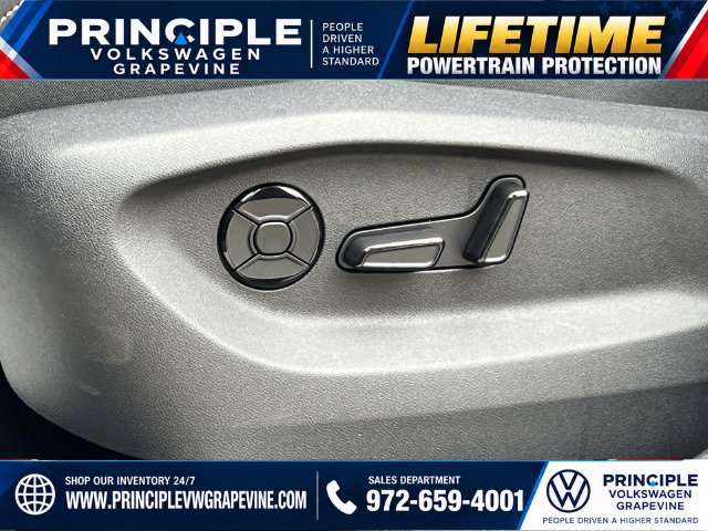 New 2026 Volkswagen Tiguan SE FWD image 13