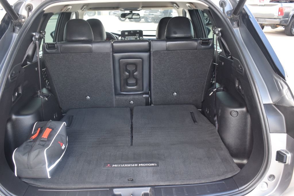 Used 2022 Mitsubishi Outlander SEL image 11