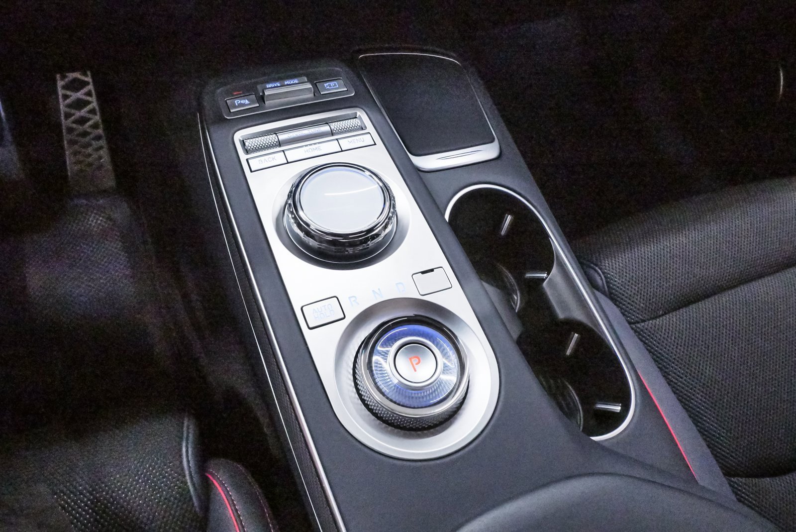 Certified 2025 Genesis GV70 3.5T Sport image 18