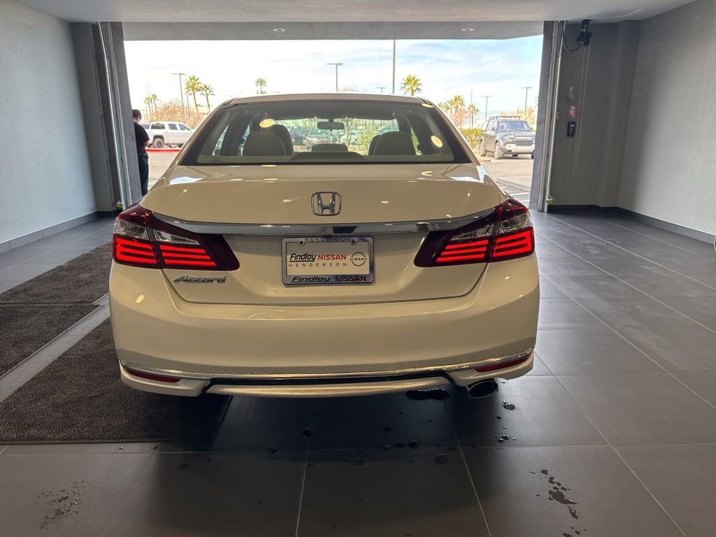 Used 2017 Honda Accord LX image 8