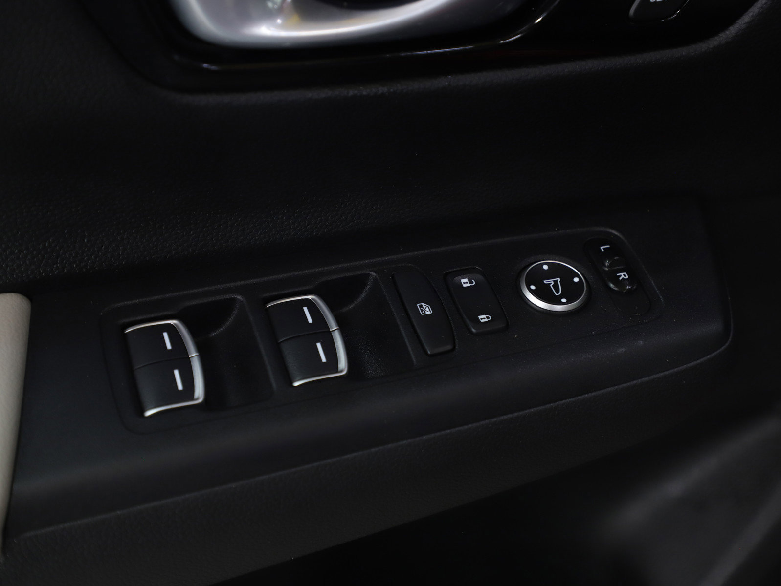 Used 2023 Honda CR-V EX-L image 22