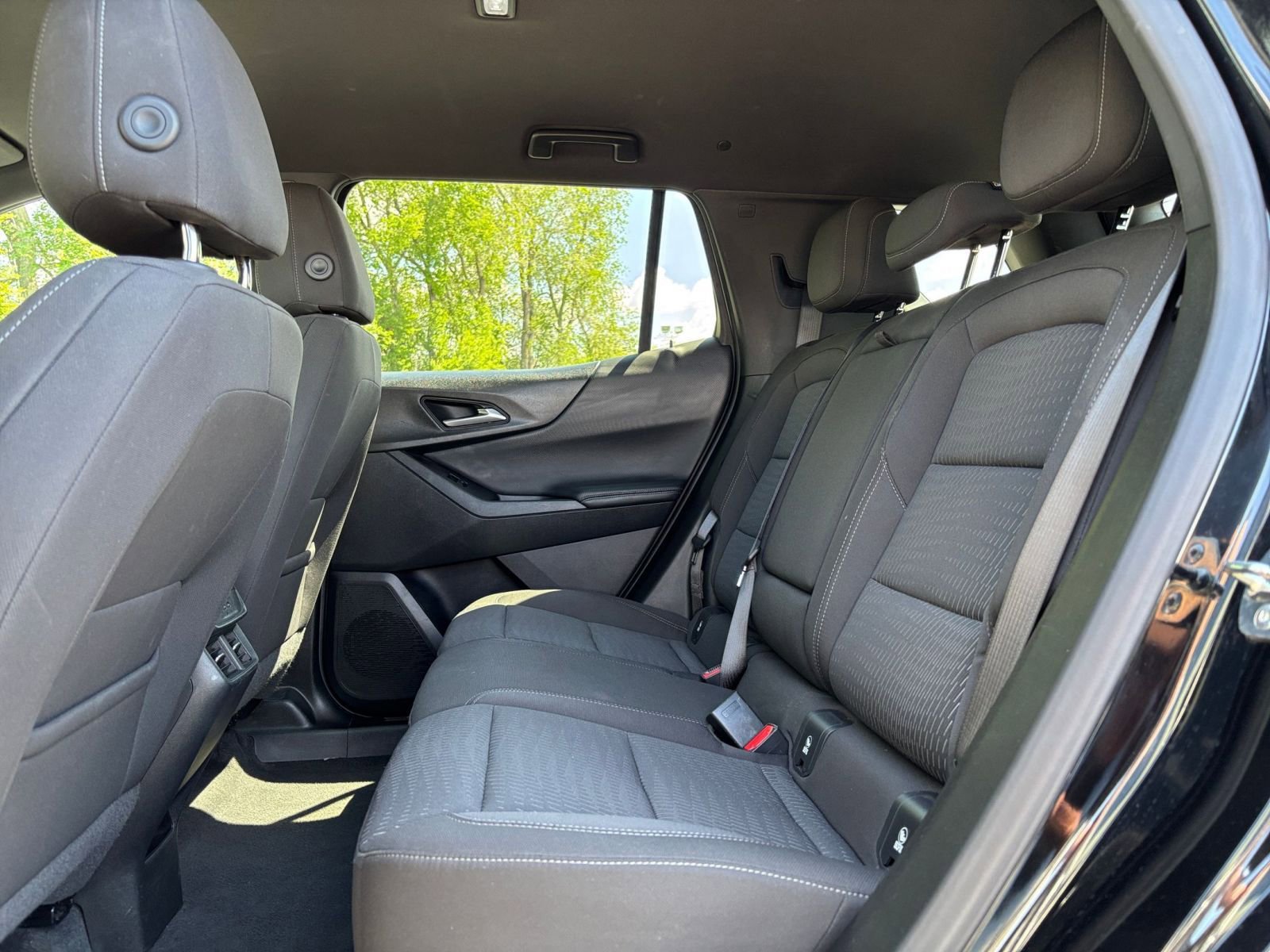 Used 2025 Chevrolet Equinox LT AWD/4WD image 27