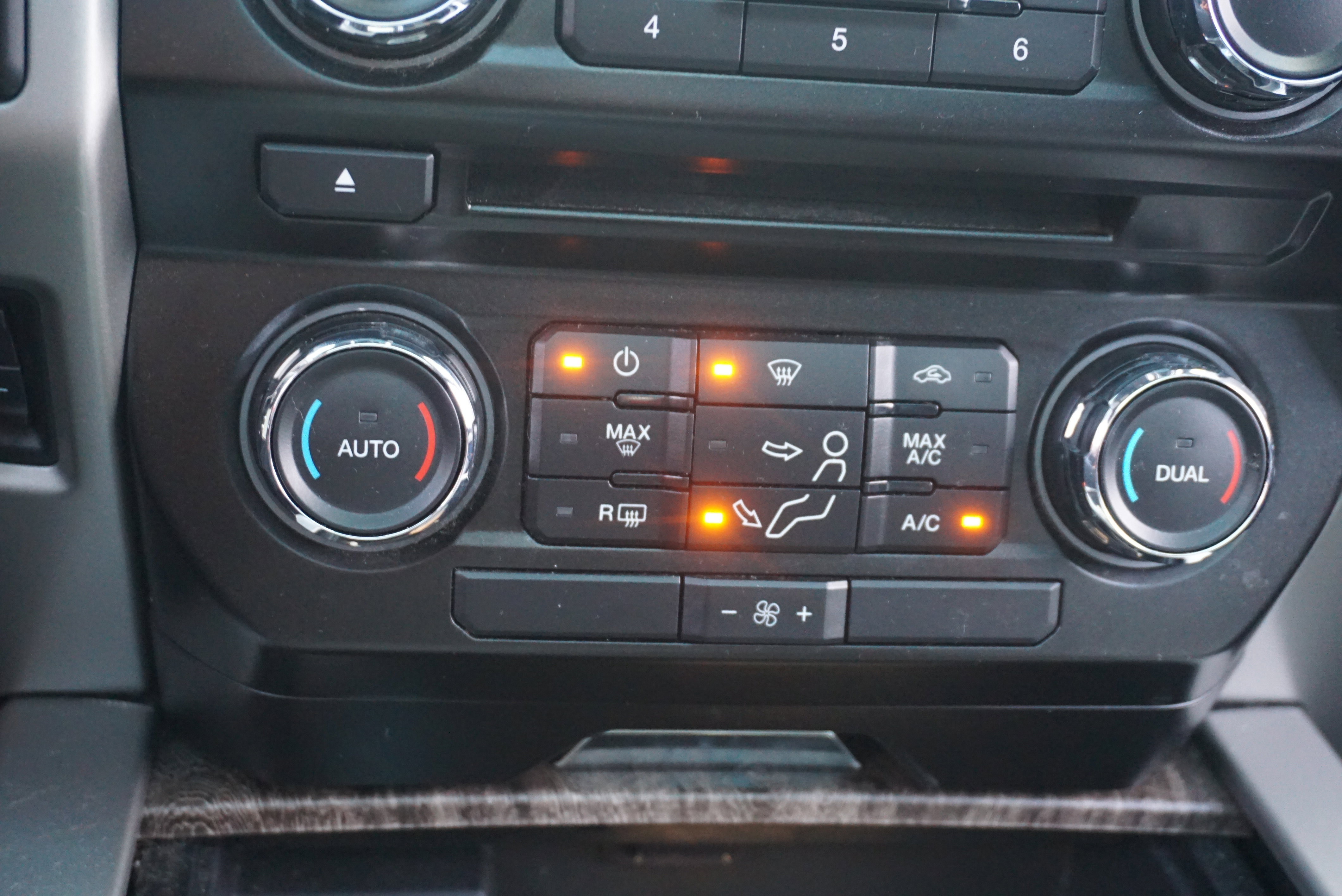 Used 2017 Ford F250 Lariat w/ FX4 Off-Road Package image 14