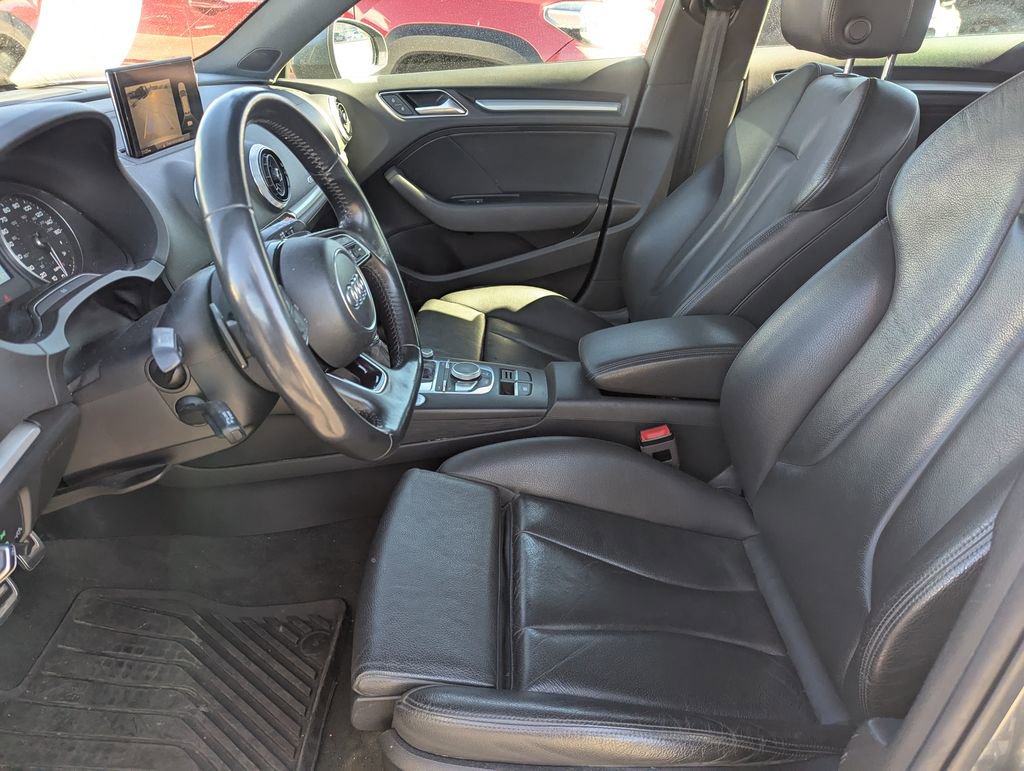 Used 2018 Audi A3 e-tron Premium w/ Sport Package FWD image 25