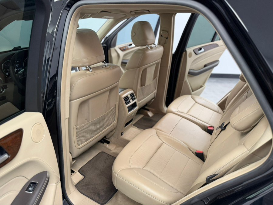 Used 2013 Mercedes-Benz ML 550 4MATIC image 38