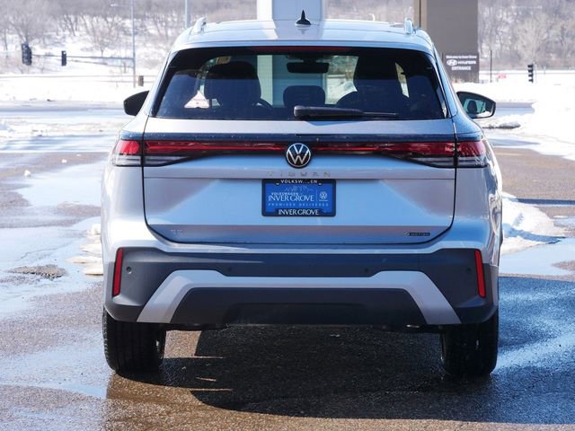 Certified 2025 Volkswagen Tiguan SE image 6