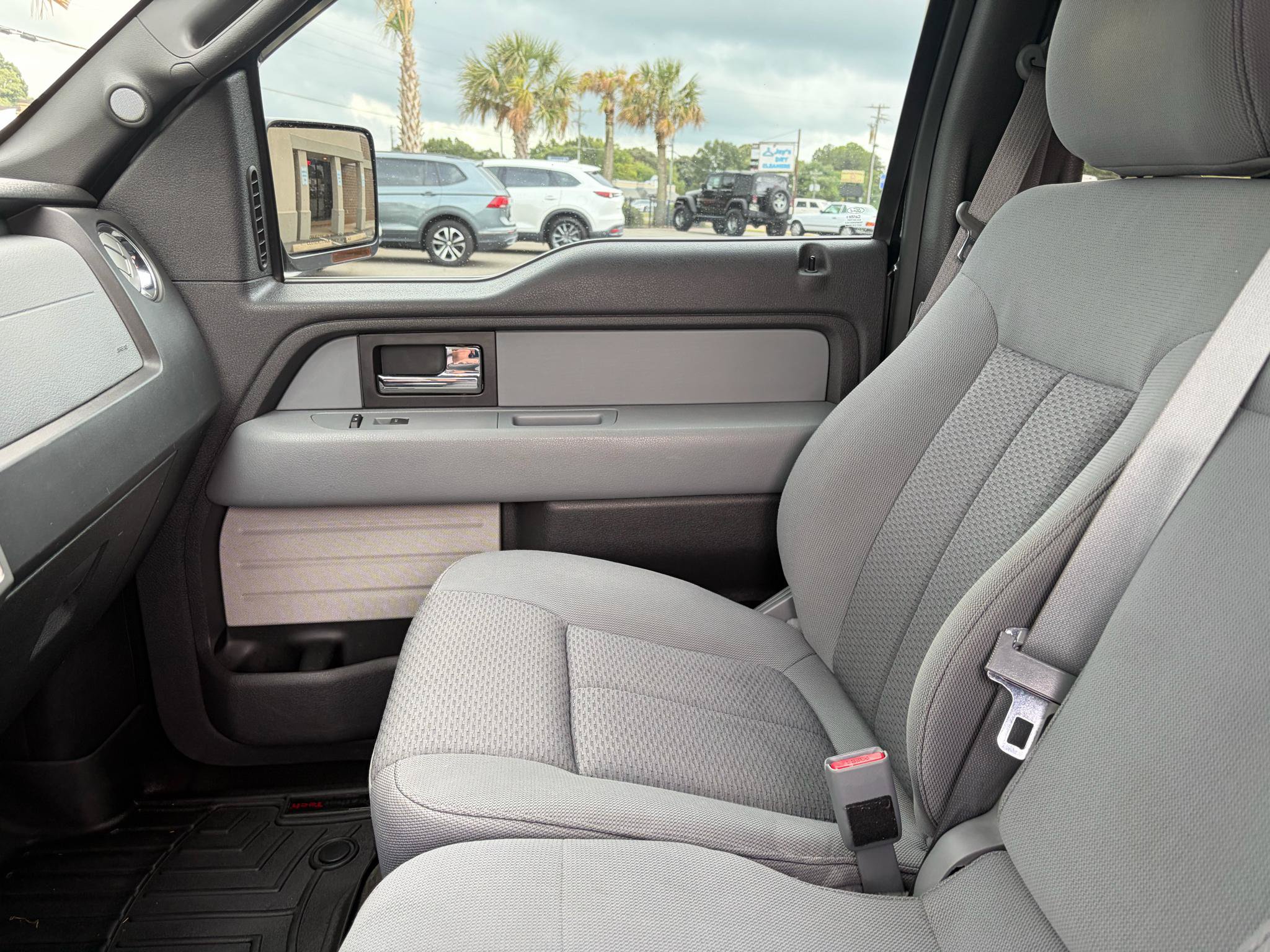 Used 2013 Ford F150 XLT w/ Luxury Equipment Group AWD/4WD image 39