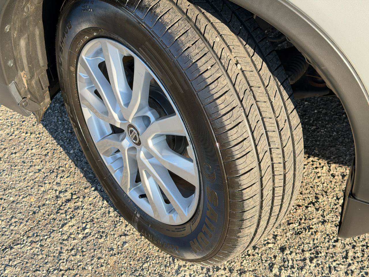Used 2018 Nissan Rogue SV AWD/4WD image 80