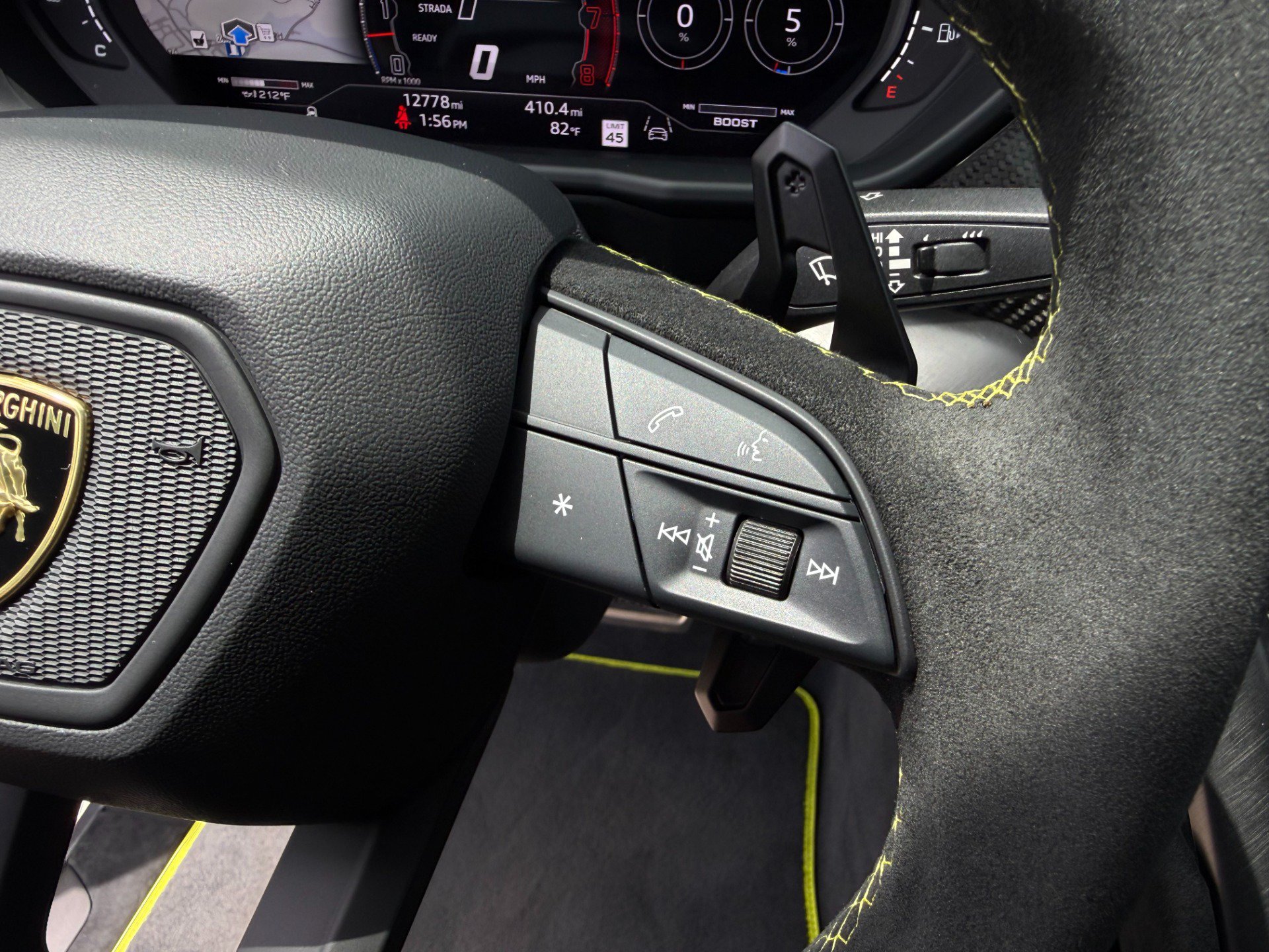 Used 2023 Lamborghini Urus Performante AWD/4WD image 13