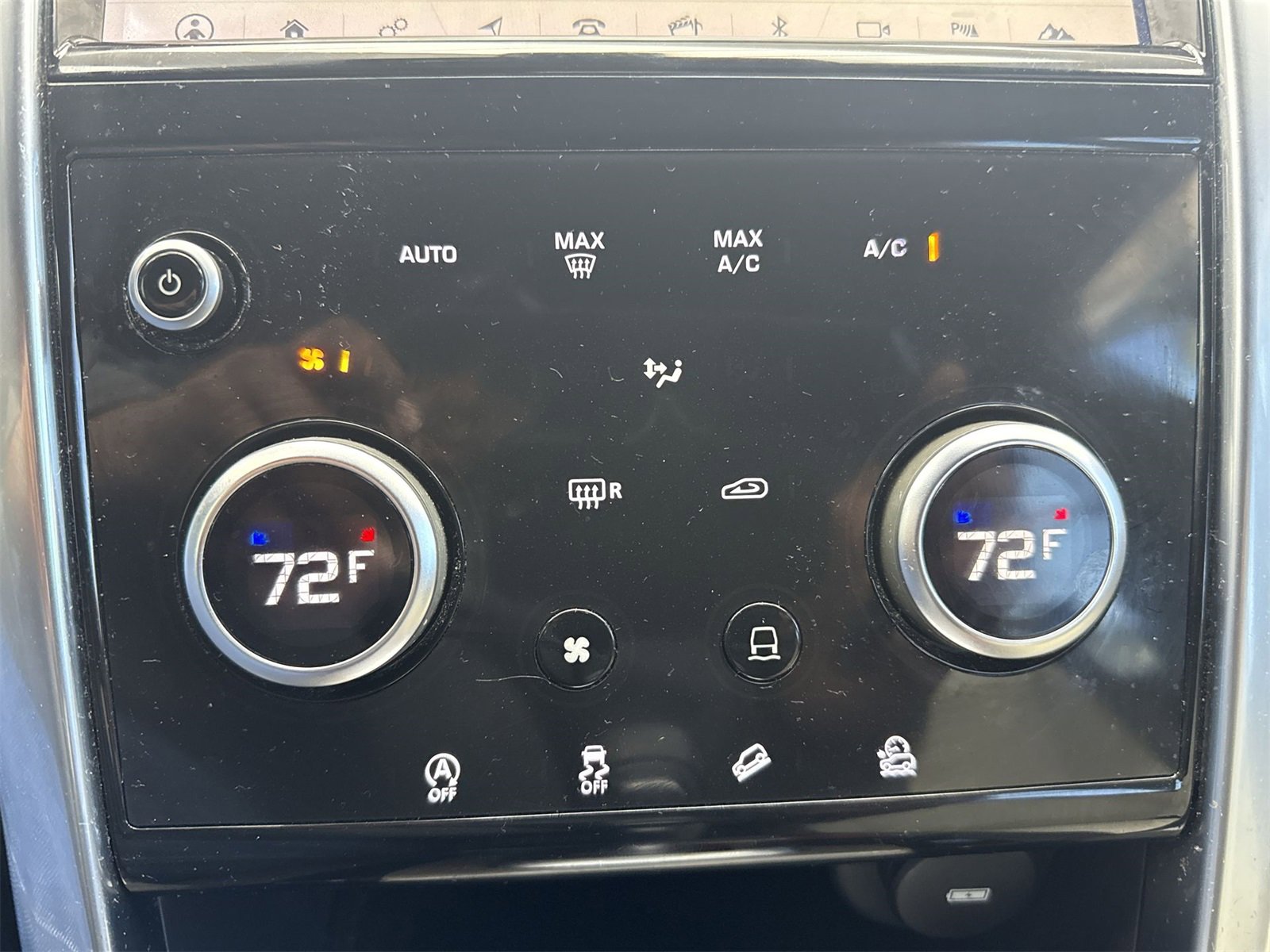 Used 2020 Land Rover Discovery Sport SE R-Dynamic image 25