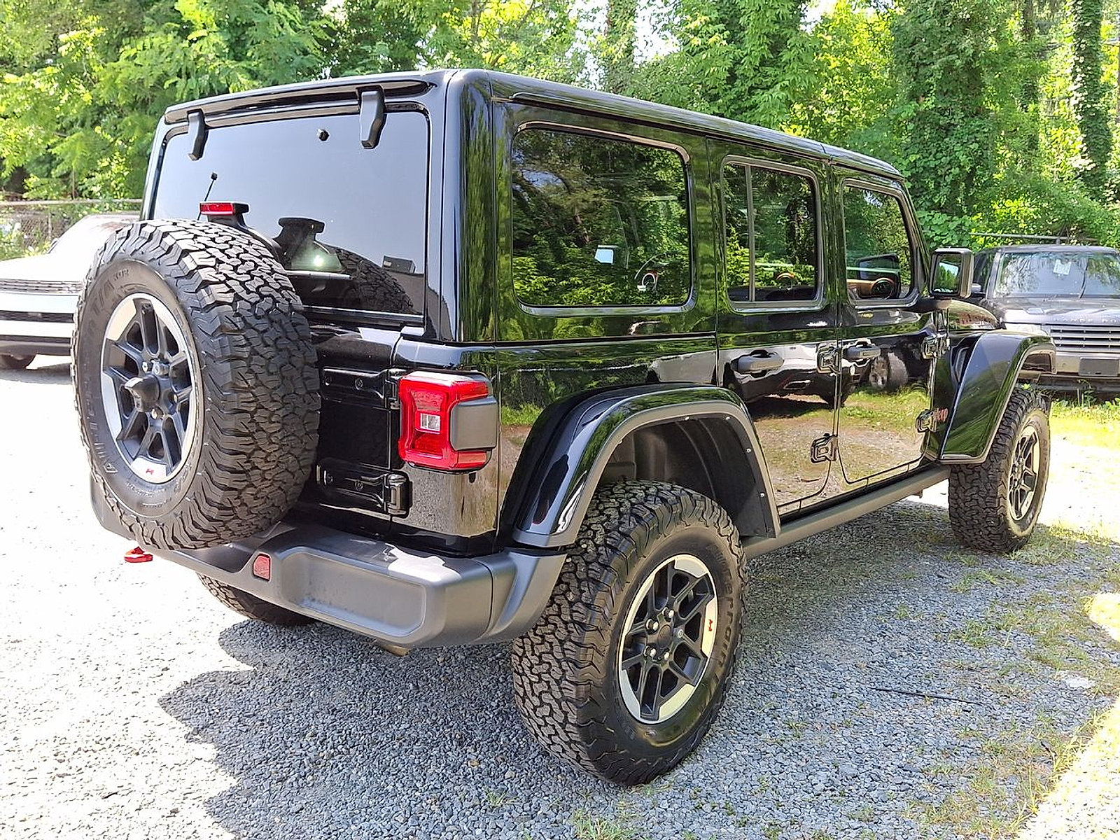 Used 2022 Jeep Wrangler Unlimited Rubicon w/ LED Lighting Group AWD/4WD image 31