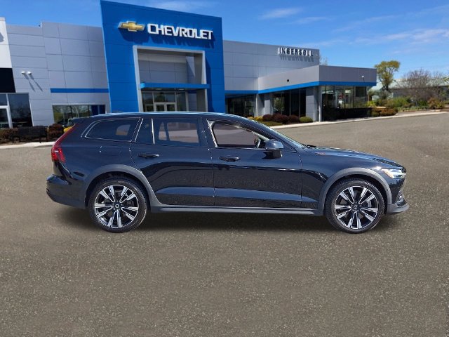 Used 2022 Volvo V60 T5 Cross Country AWD/4WD image 26
