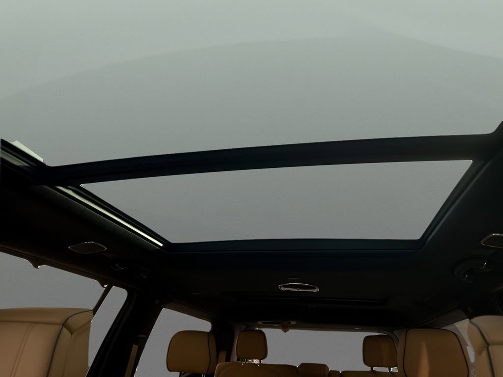 Used 2022 Jeep Grand Wagoneer Series III w/ Rear Seat Video Group 1 image 19