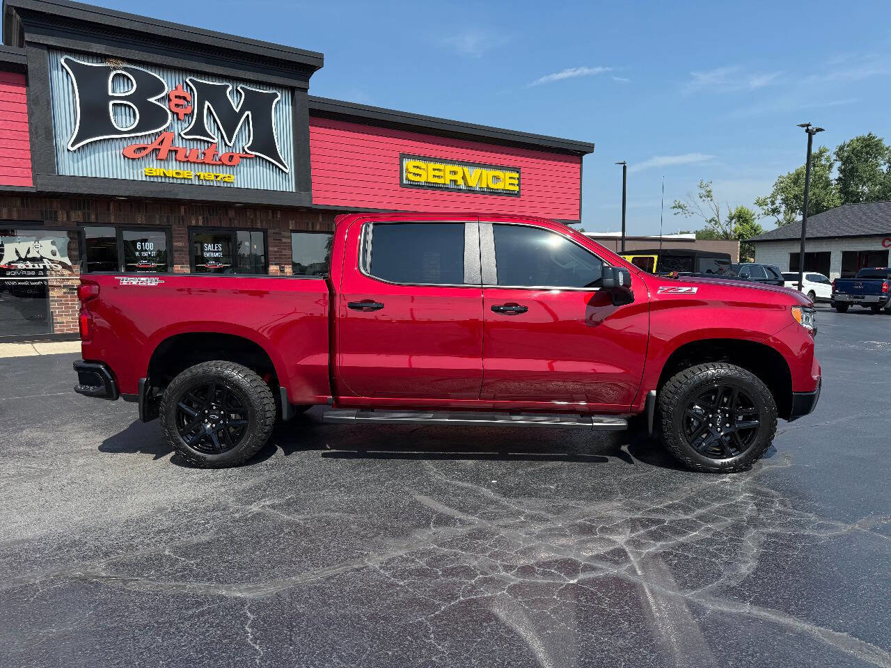 Used 2022 Chevrolet Silverado 1500 LT Trail Boss w/ LT Trail Boss Premium Package image 9