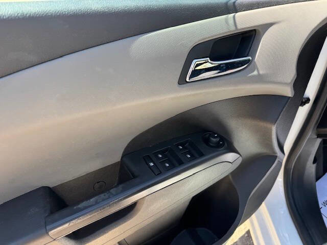 Used 2012 Chevrolet Sonic LT FWD image 26