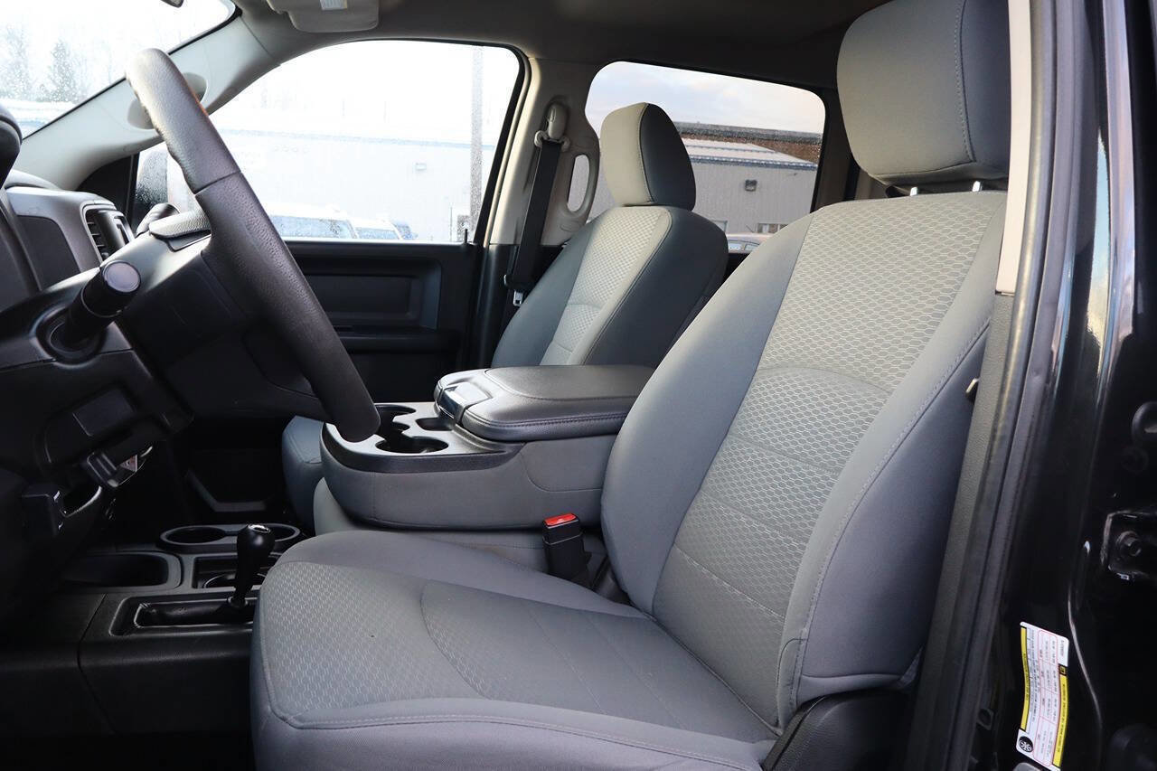 Used 2018 RAM 3500 Tradesman w/ Chrome Appearance Group image 11