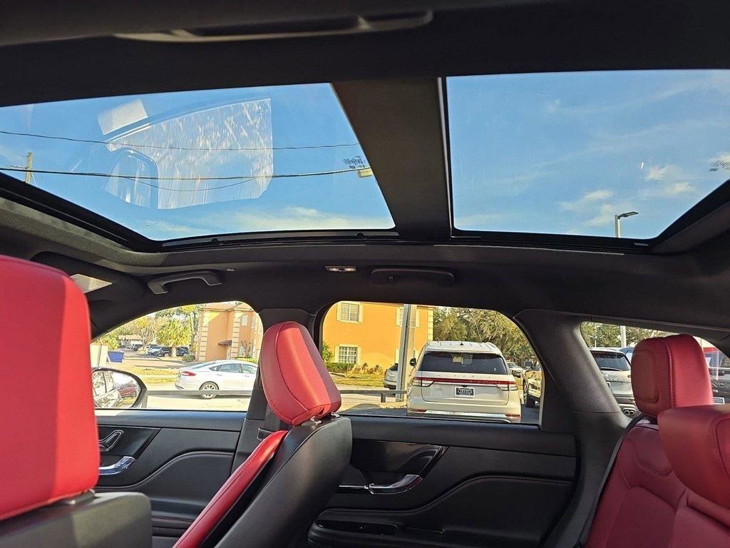 New 2025 Lincoln Corsair Reserve w/ Equipment Group 202A image 33