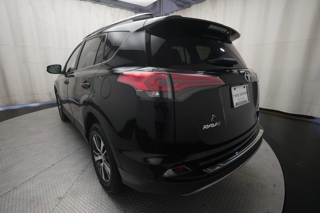 Used 2018 Toyota RAV4 XLE AWD/4WD image 31