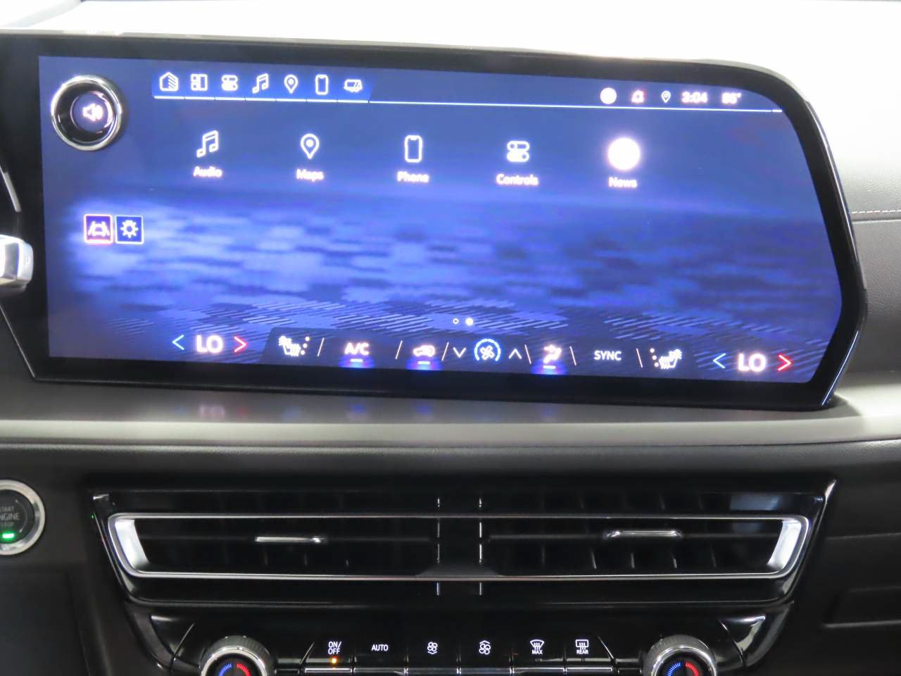 Used 2025 Chevrolet Traverse LT AWD/4WD image 9