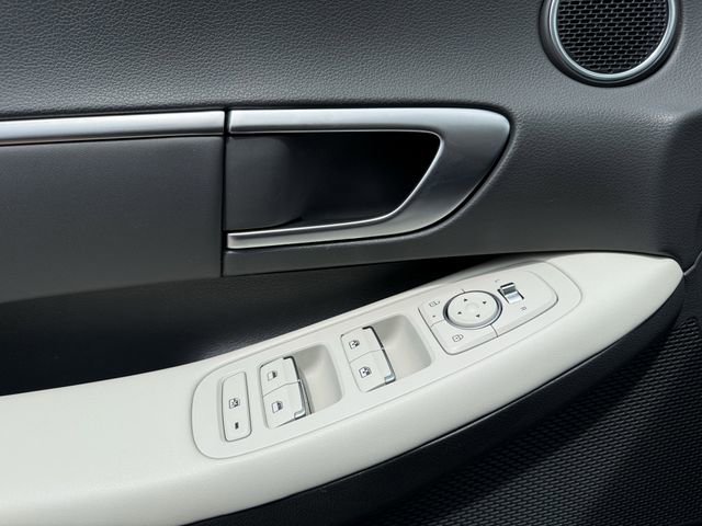 Used 2025 Hyundai Sonata SEL FWD image 20